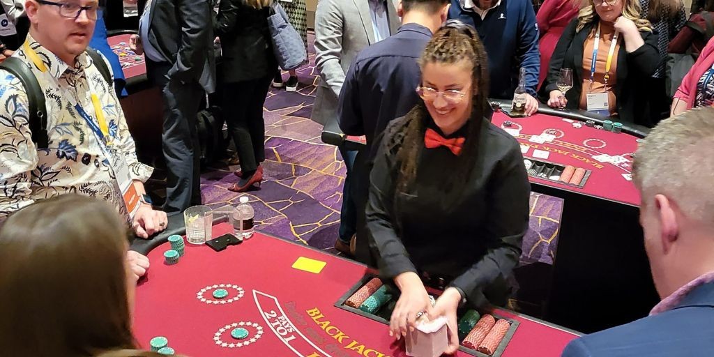 Casino Themed Game Rentals vs. Real Gambling: What’s the Difference?